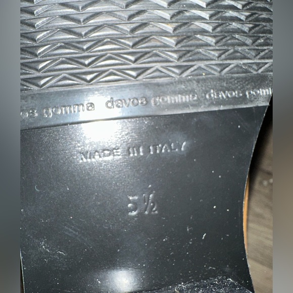 Everlane Modern Chelsea Leather Ankle Boots - Picture 5 of 5